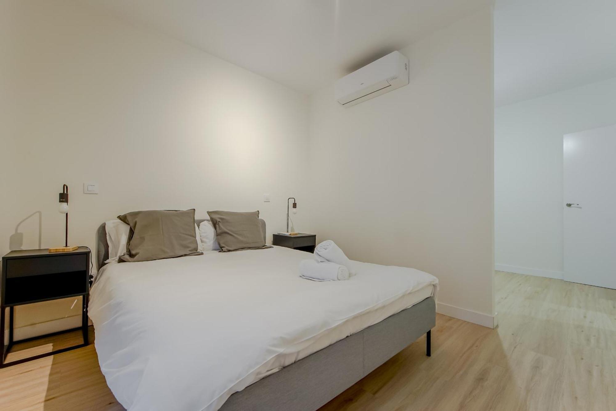 Modern Apt Para 6Pax En La Plaza De Tirso-Centro E1 Мадрид Екстер'єр фото