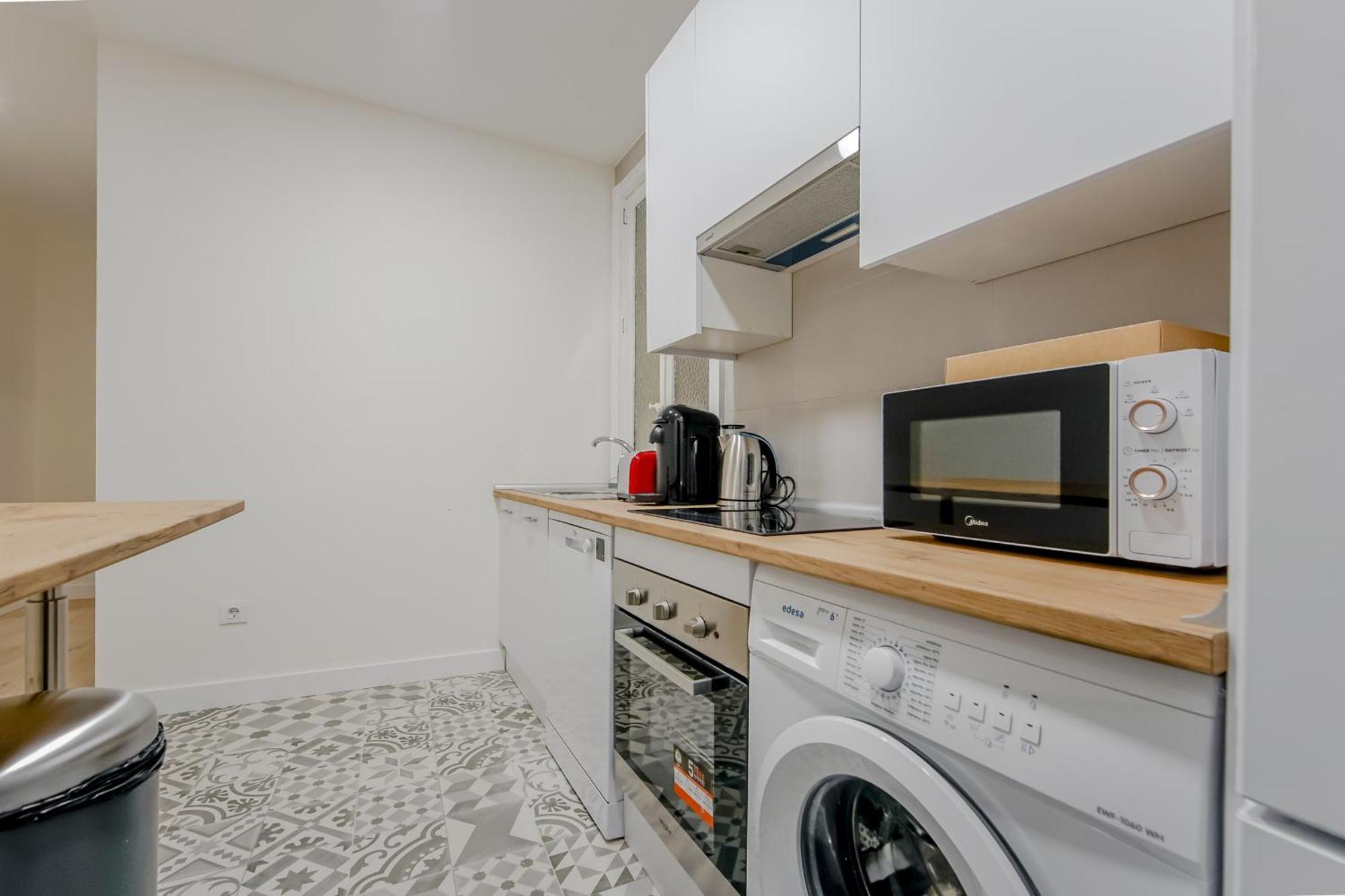 Modern Apt Para 6Pax En La Plaza De Tirso-Centro E1 Мадрид Екстер'єр фото